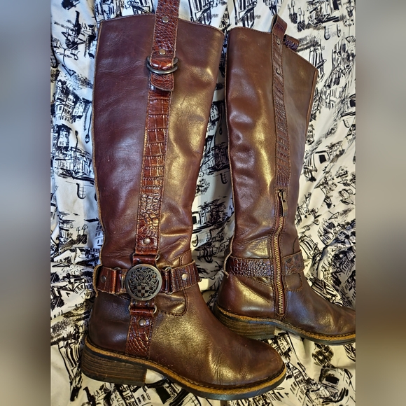 VINCE CAMUTO Size 6B Fantastic Riding Mix Croc Leather Boots Brown - Picture 4 of 14